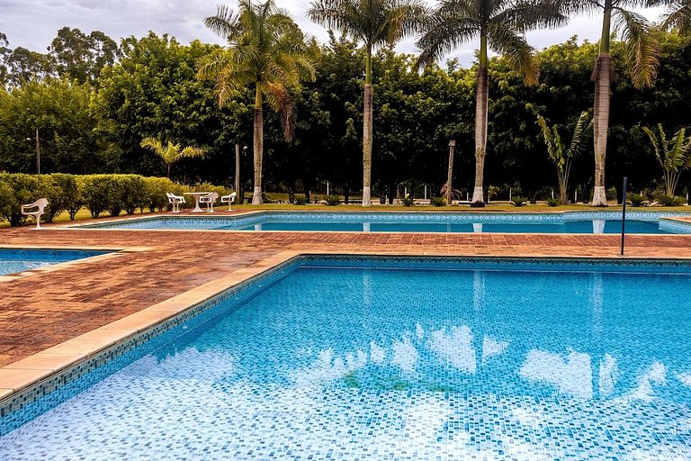 Fazenda, Paz, Descanso e Piscinas (com WiFi)