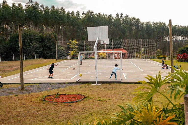 Fazenda, Paz, Descanso e Piscinas (com WiFi)