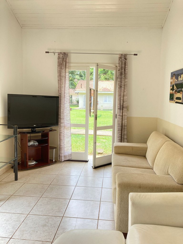 Casa em Fazenda Com Piscinas