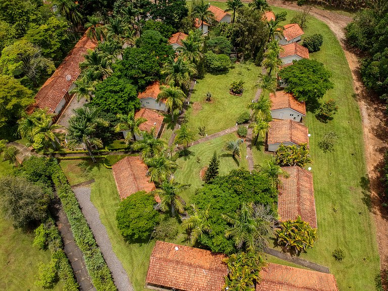 Fazenda, Paz, Descanso e Piscinas (com WiFi)