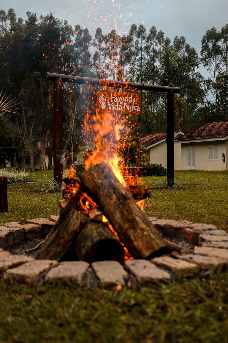 Fazenda, Paz, Descanso e Piscinas (com WiFi)